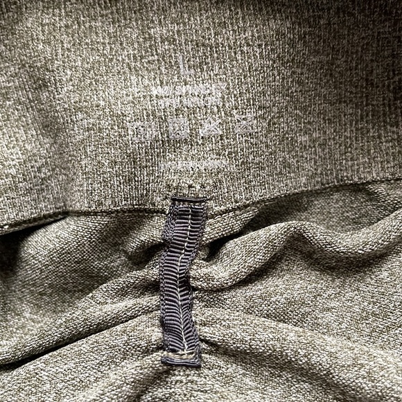 NVGTN Scrunch Shorts (not 2.0) 💚 - Picture 3 of 4